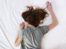 みんな同じことで悩んでいた！妊娠中の睡眠トラブルを緩和する方法とは？