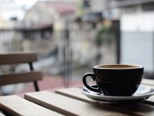 コーヒーは睡眠にどう影響する？カフェインと睡眠の話