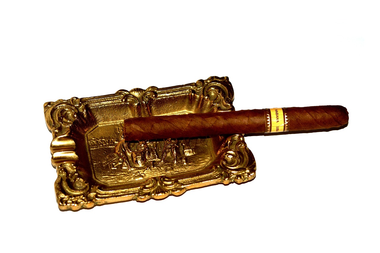 cigar 1691618 1280