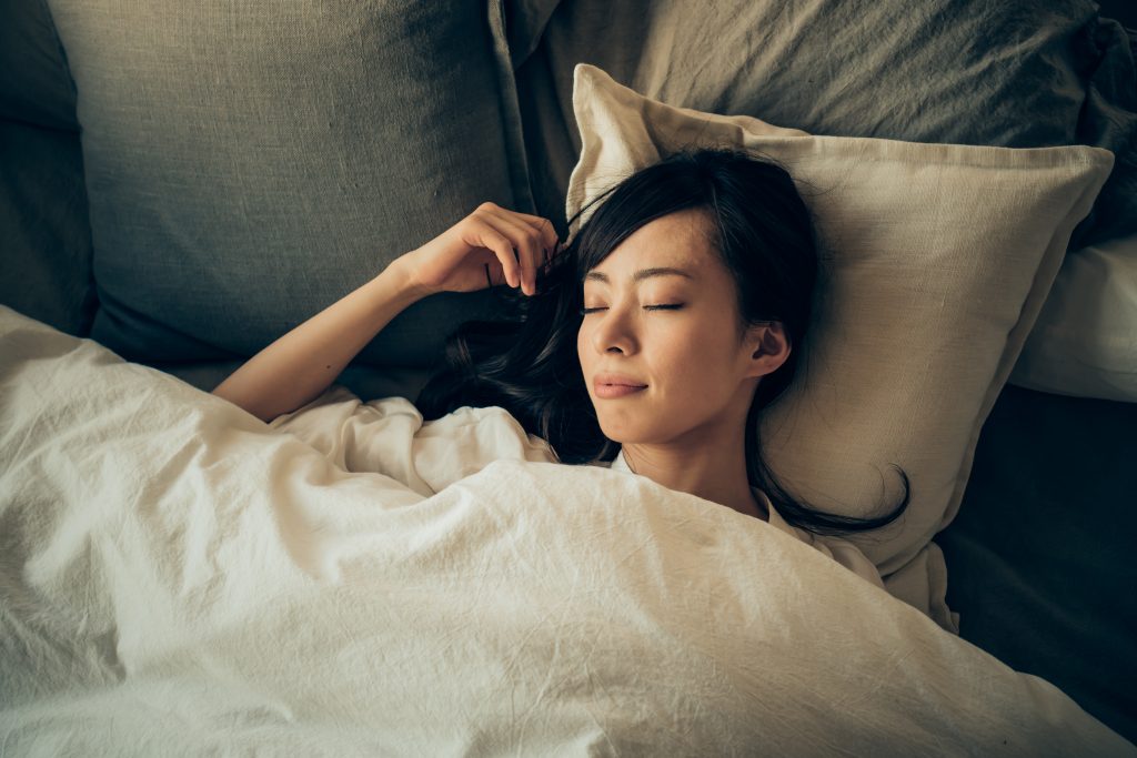 安眠のためにできることは？取り入れたい習慣・グッズ・寝具を徹底解説